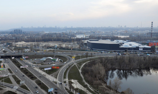 На берегу залива Вовковатый в Киеве может появится новый торгово-развлекательный центр с парковкой