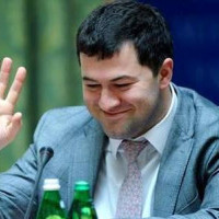 Суд арестовал 300 тысяч долларов на британских счетах Романа Насирова