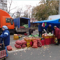 Поборы и антисанитария: как в Киеве проводятся ярмарки