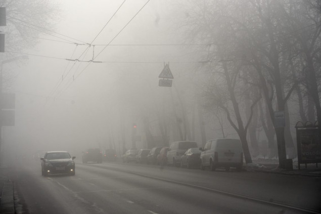 Завтра в Киеве ожидается сильный туман и гололед