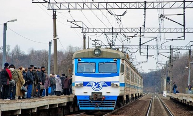 “Киевпастранс” снова отменил утренние рейсы городской электрички (расписание)