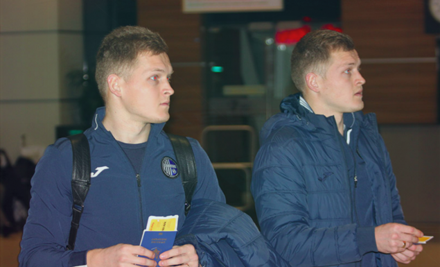 Украинские футболисты не смогли приземлиться в аэропорту “Киев” из-за тумана