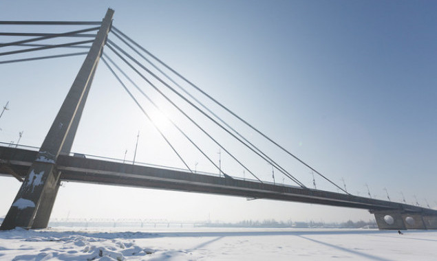 В первой половине дня 14 февраля в Киеве ограничат движение транспорта на Северном мосту