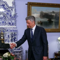 Невнятная реакция: Порошенко и СБУ недовольны поездкой Бойко и Медведчука к премьеру России и главе “Газпрома”
