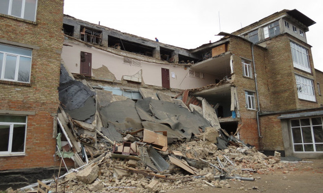 Разрушенную школу Василькова могут отстроить за три года, - мэр Сабадаш