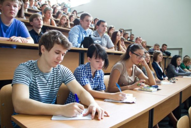Экс-главу студенческого самоуправления будут судить по обвинению в присвоении более 2 млн гривен