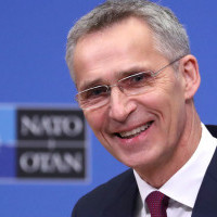 Зеленского как новоизбранного президента пригласили в НАТО.