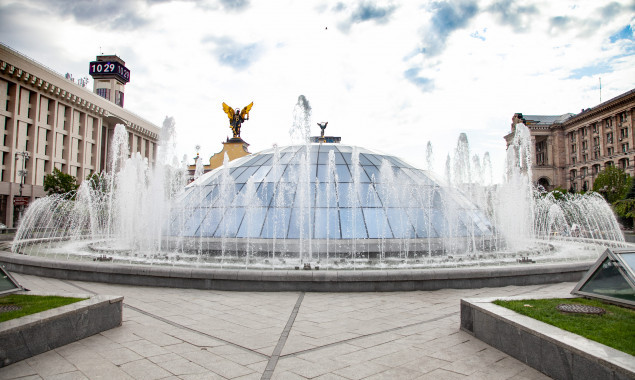 Сегодня, 27 апреля, шесть центральных столичных фонтанов возобновили свою работу (фото, видео)