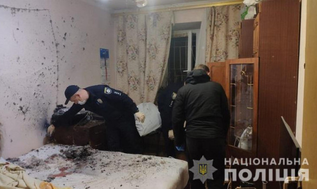 В Дарницком районе Киева в результате взрыва гранаты в квартире погибли мужчина и женщина (фото, видео)