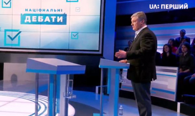 Соло Порошенко: Зеленский прогнозируемо не пришел на официальные дебаты в студию (видео)