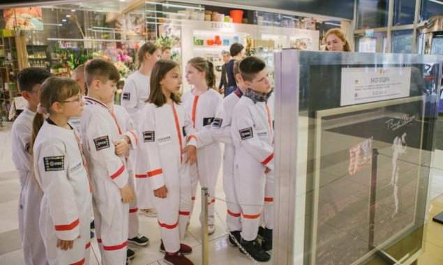 В центре столицы открылась космическая выставка мирового уровня “Kids on The Moon (Дети на Луне)”