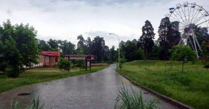 Киевляне жалуются на некачественный ремонт парка “Партизанской славы”, на который потратили около 50 млн бюджетных гривен