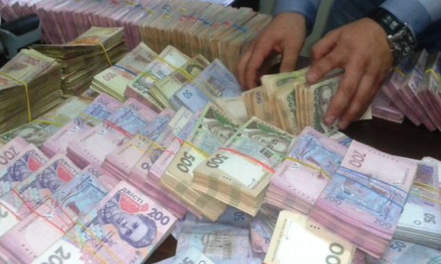 Киевские фискалы изъяли более 2 млн гривен у подозреваемых в уклонении от уплаты налогов
