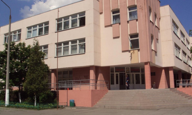 На капремонт стадиона одной из школ Дарницкого района потратят 14 млн гривен