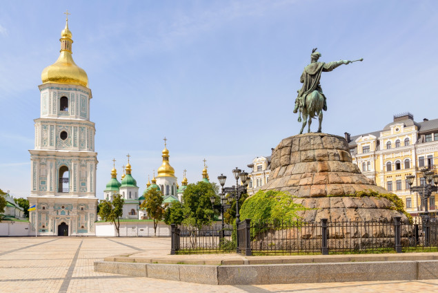Луценко призвал Кличко уменьшить количество концертов на Софиевской площади