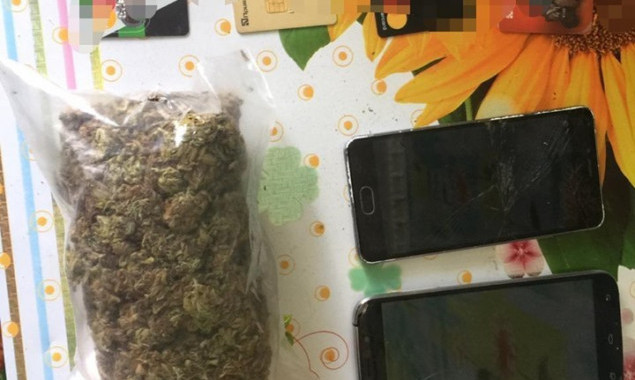В Ирпене задержали мужчину по подозрению в сбыте наркотиков через соцсети (фото)