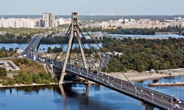 Сегодня, 6 июня, и до 12 июня в Киеве будет ограничено движение по мосту через Десенку