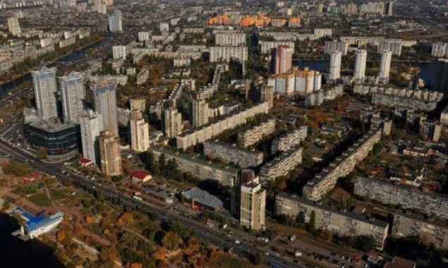 Предпринимателя подозревают в самовольном строительстве мойки в санитарно-защитной зоне Днепровского района Киева