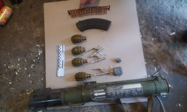 У жителя Киевщины обнаружили привезенные из зоны АТО патроны и взрывчатку