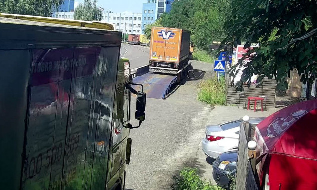 За неделю на въездах в Киев зафиксировано рекордное количество грузовиков с перегрузом