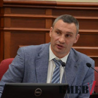 Киевляне не хотят видеть мэром Виталия Кличко, но с выборами не спешат - результаты соцопроса