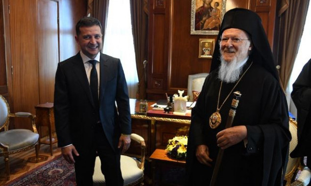 Зеленский и “Зеленый патриарх”: президент Украины встретился с ведущим иерархом православного мира (видео)