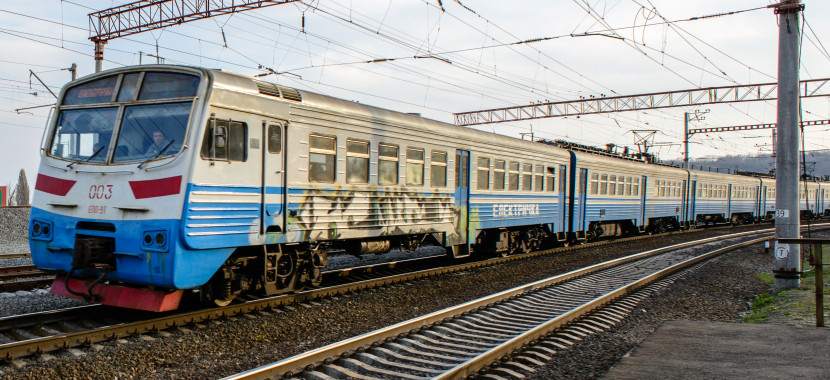 Ряд утренних рейсов городской электрички в Киеве вновь отменили