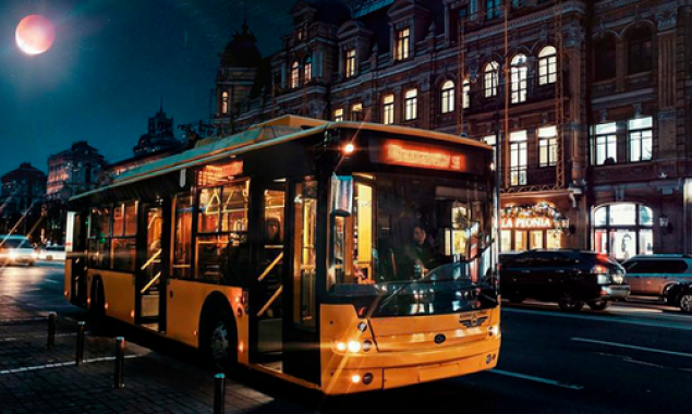 Один из киевских троллейбусов в ночь на 17 августа будет работать по измененному маршруту (схема)