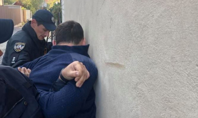 Депутата Киевсовета Назаренко во время общения с полицией мужчина ударил кирпичом по голове (фото)