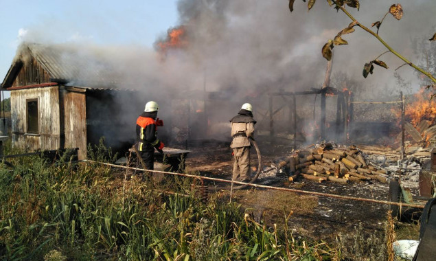 В Баришевском районе Киевщины выжигание сухой травы привело к гибели двух человек
