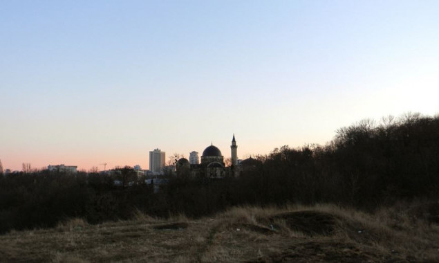 Столичные власти просят прекратить строительство на горе Щекавица в Шевченковском районе Киева