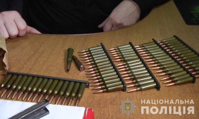 С начала октября на Киевщине сдали 240 единиц огнестрельного оружия (фото, видео)