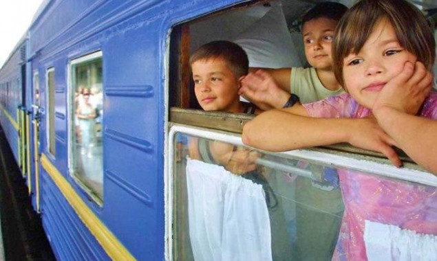 На период осенних каникул “Укрзализныця” назначила уже 13 дополнительных поездов