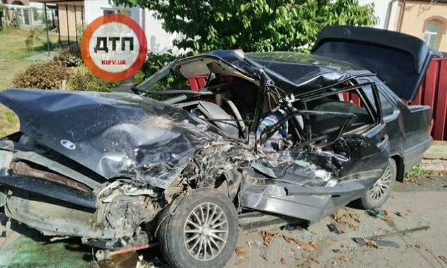 В Яготине в результате столкновения автомобилей погибли двое людей (фото)