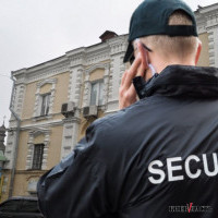 Прокуратура расследует факты бюджетного “распила” при закупке охранных услуг киевскими КП