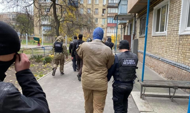 Полиция задержала 11 участников потасовки около общежития на улице Полевой в Киеве