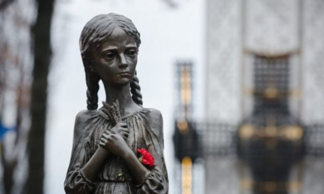 В Киеве ко Дню памяти жертв голодоморов состоятся траурные мероприятия и традиционная акция “Зажги свечу”
