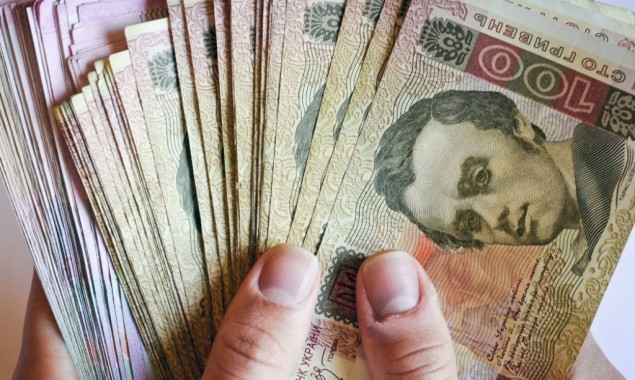 На Киевщине средняя номинальная зарплата штатных работников в сентябре составила 11,2 тысячи гривен