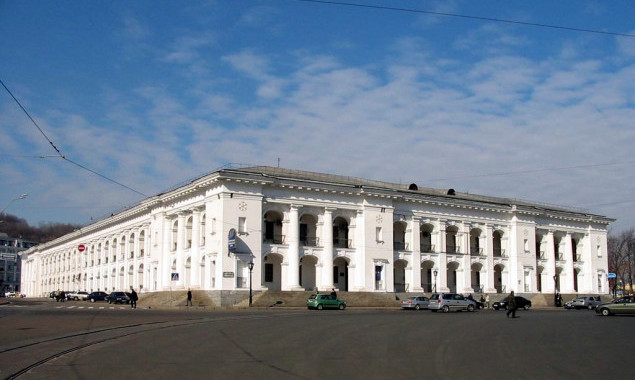 Киевсовет попросил Кабмин ускорить передачу Гостиного двора на баланс города