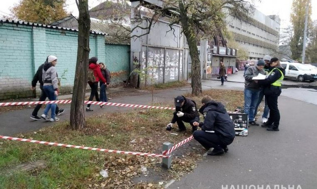 В Киеве неизвестные на улице распылили слезоточивый газ в лицо члену конкурсной комиссии Генпрокуратуры (фото)