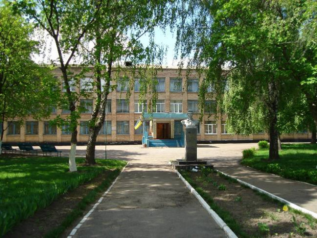 В селе Бышев планируют построить спортплощадку на территории школы