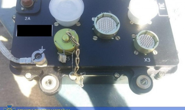 На Киевщине в автомобиле иностранца обнаружили запчасти для боевого вертолета на 100 тыс. долларов (фото)