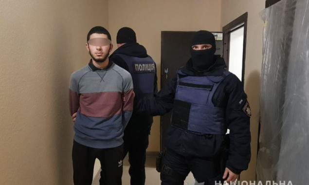 За совершенное на Киевщине убийство пенсионера задержаны четверо иностранцев с оружием и взрывчаткой (фото)