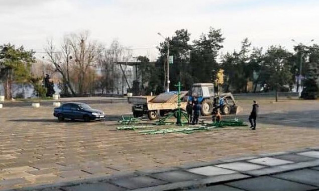 Власти Украинки анонсировали открытие 15 декабря главной городской елки
