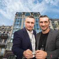 Новогодний подарок: “отель Владимира Кличко” вновь попал под арест