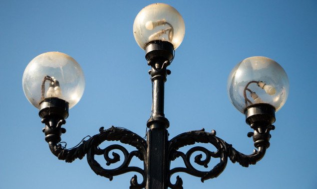 Активисты начали составлять список аутентичных исторических фонарей Киева