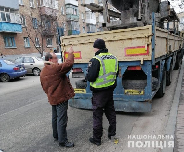 В Вишневом полиция задокументировала более 80 нарушений требований знака ПДД водителями грузовиков за 3 недели