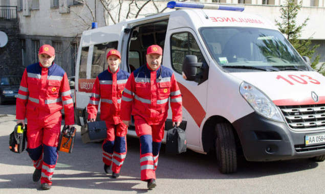 В начале 2020 года Киев должны укомплектовать каретами скорой помощи на 95%