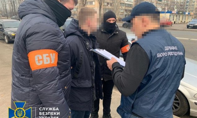 Еще один полицейский в Киеве попался на взятке