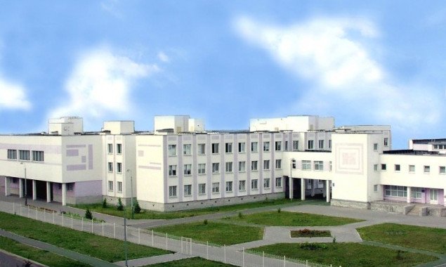 Дарницкая РГА заказала замену окон в столичной школе №309